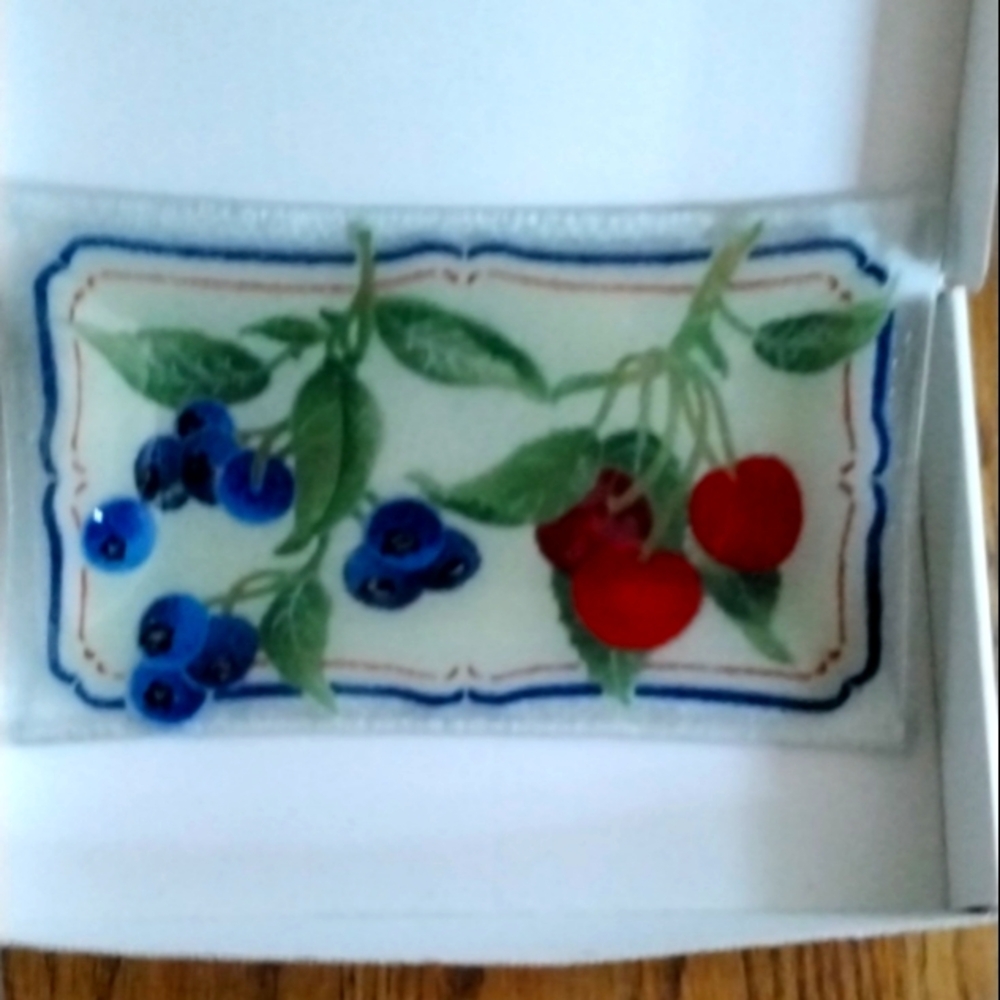 Peggy Karr berry tray